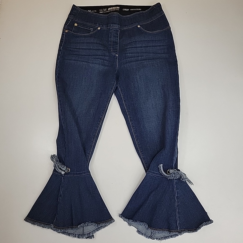 Luxe Denim 360/4 Way Stretch Sz Medium (10-12)  Bell Cuff Women's Cropped  Capri